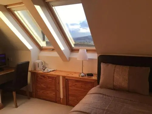 Seafar Guest Rooms