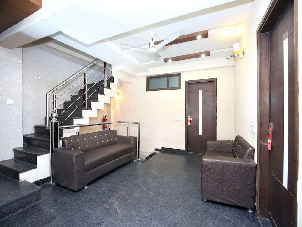 OYO 16829 Hotel City Night