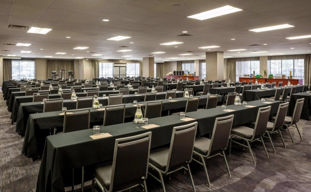 Renaissance Phoenix Downtown Hotel