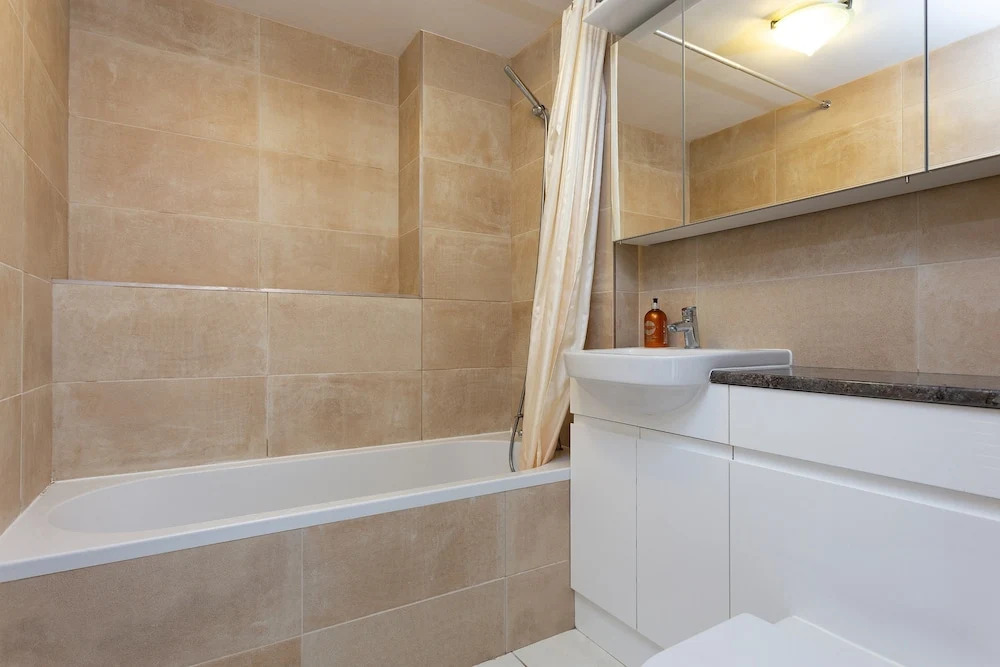 Modern 1 Bedroom Apartment in Shepherds Bush