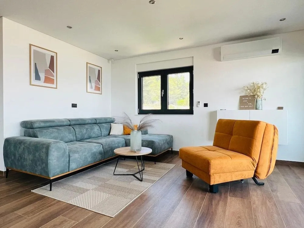 House & Home Slatine