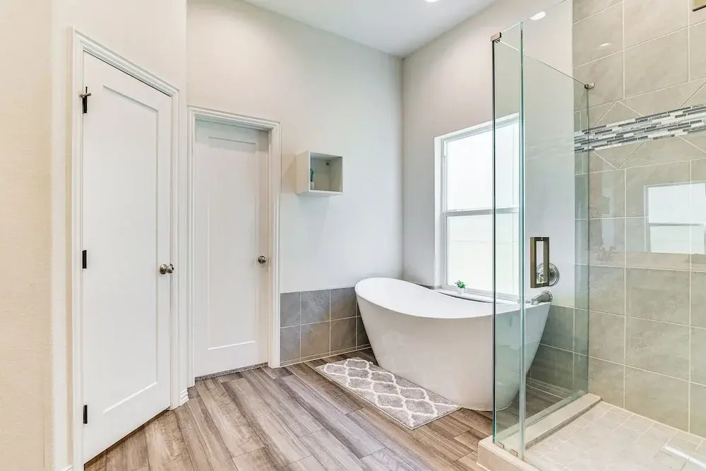 5 Mi to Downtown - Chic Home w/ Patio in Houston!