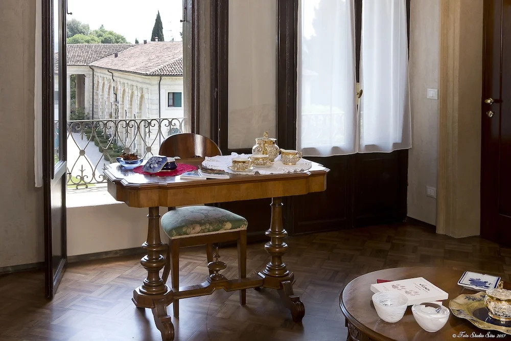 Palazzina di Villa Valmarana