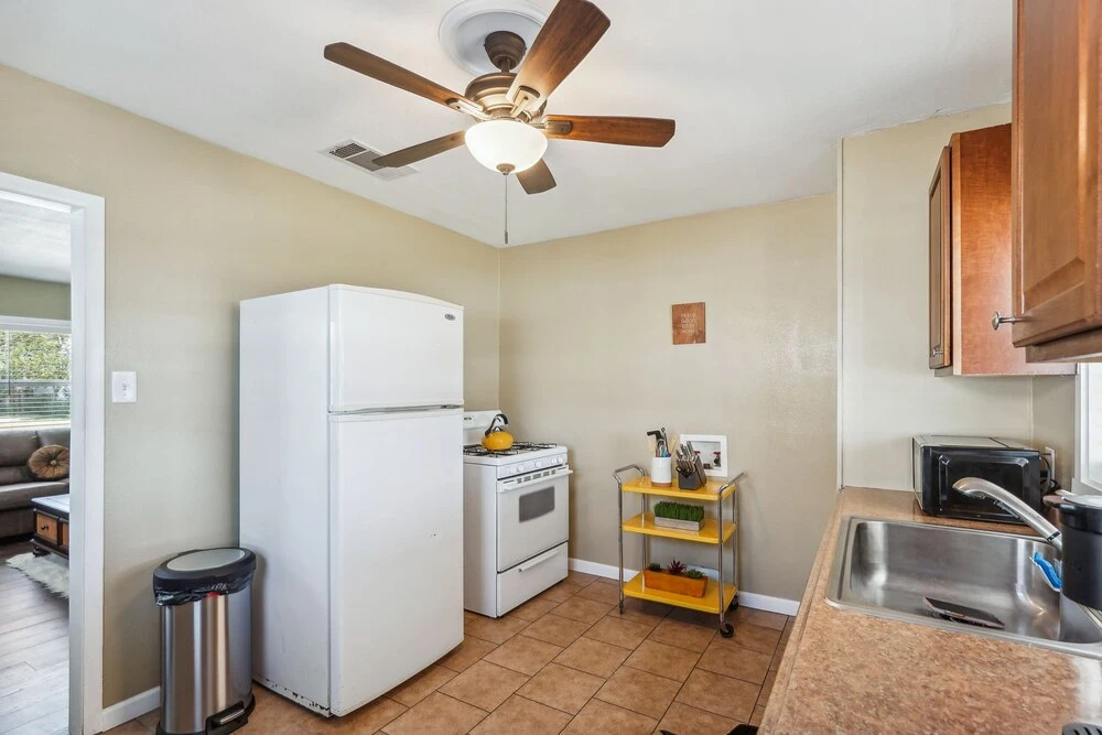 Quaint Midland Home ~ 1 Mi to Downtown!