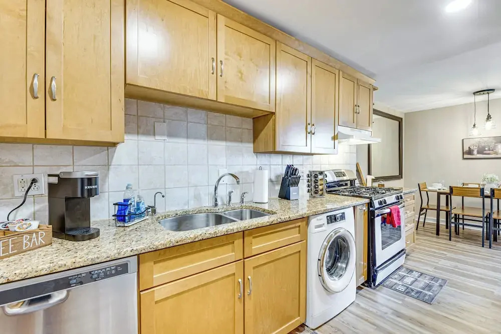 Walkable Condo < 1 Mi to Centennial Olympic Park!