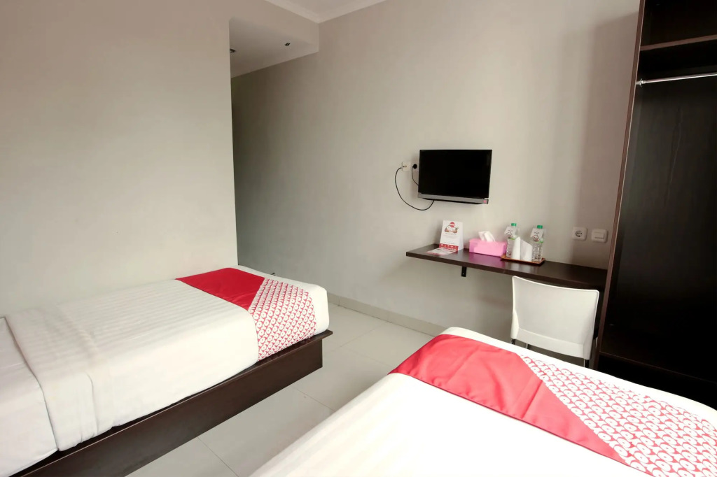 Hotel O Wisma Empat Lima Syariah