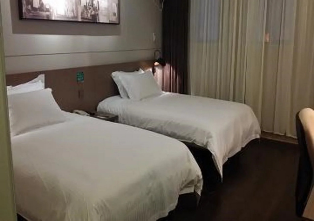 Jinjiang Inn Select Ningbo Tianqi Square Kaiming Street Branch
