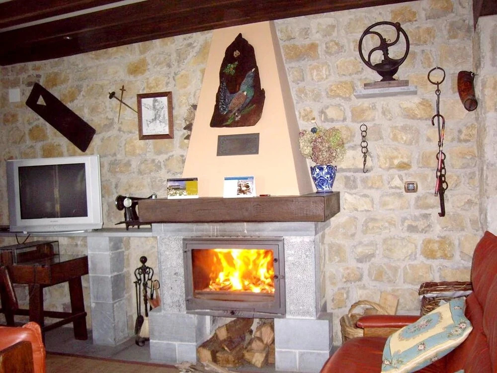 House With 4 Bedrooms in Villamorey, With Wonderful Mountain View, Fur