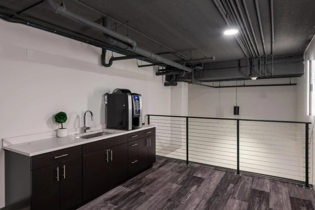 Flexhome Skywalk to Fiserv U5 RooftopGymParking