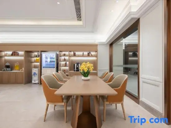 Vienna Hotel (Xi'an North Railway Station Honghui Hospital North Area Metro Station Branch)