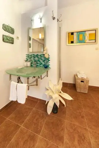 Cella Apartment