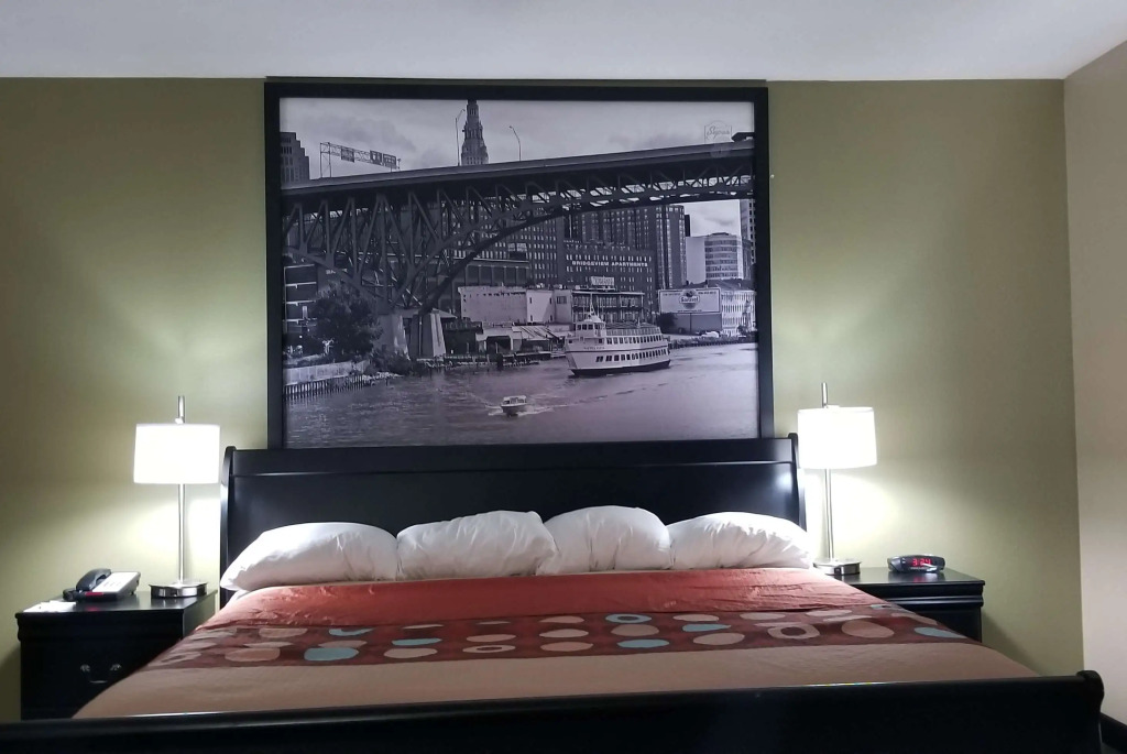 Super 8 by Wyndham Bellefontaine