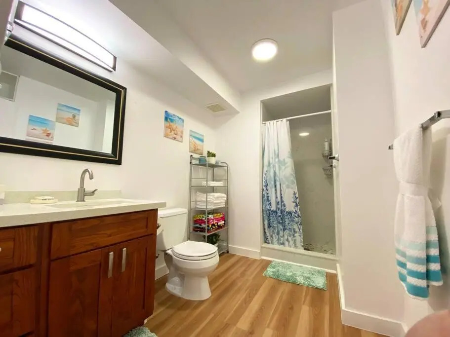 Luxury 2beds,2baths, free parking at Waikiki Beach