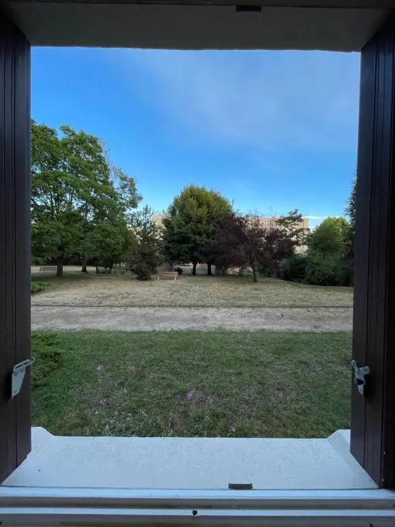 Studio Aux Portes de Paris