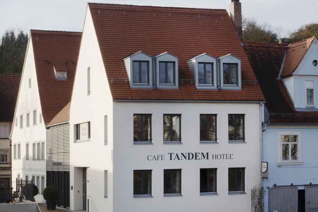 Tandem Hotel