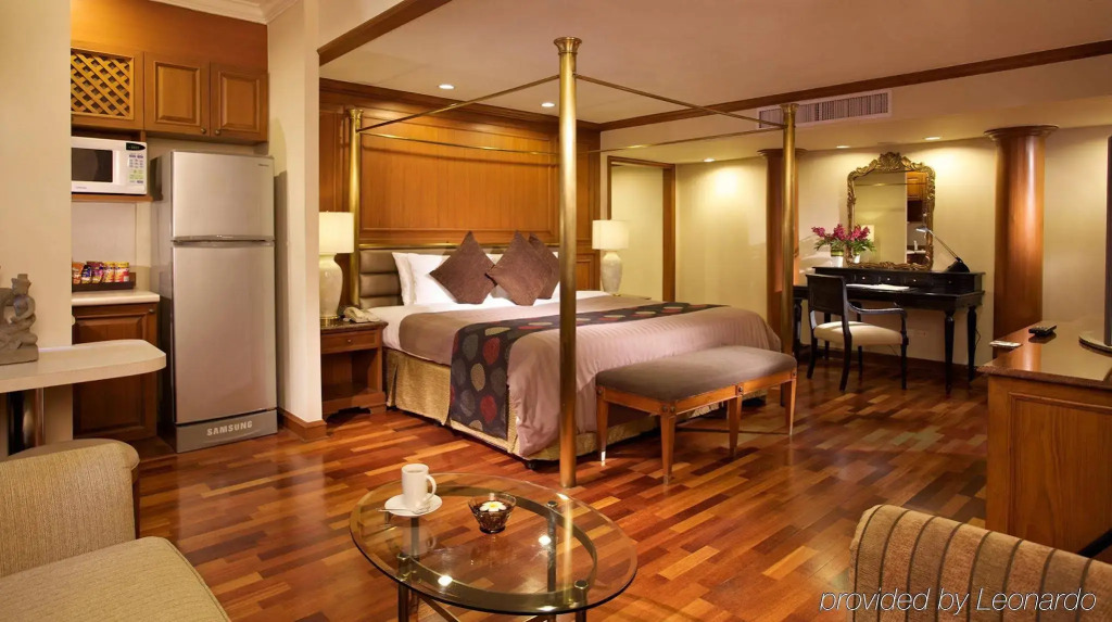Solitaire Bangkok Sukhumvit 11