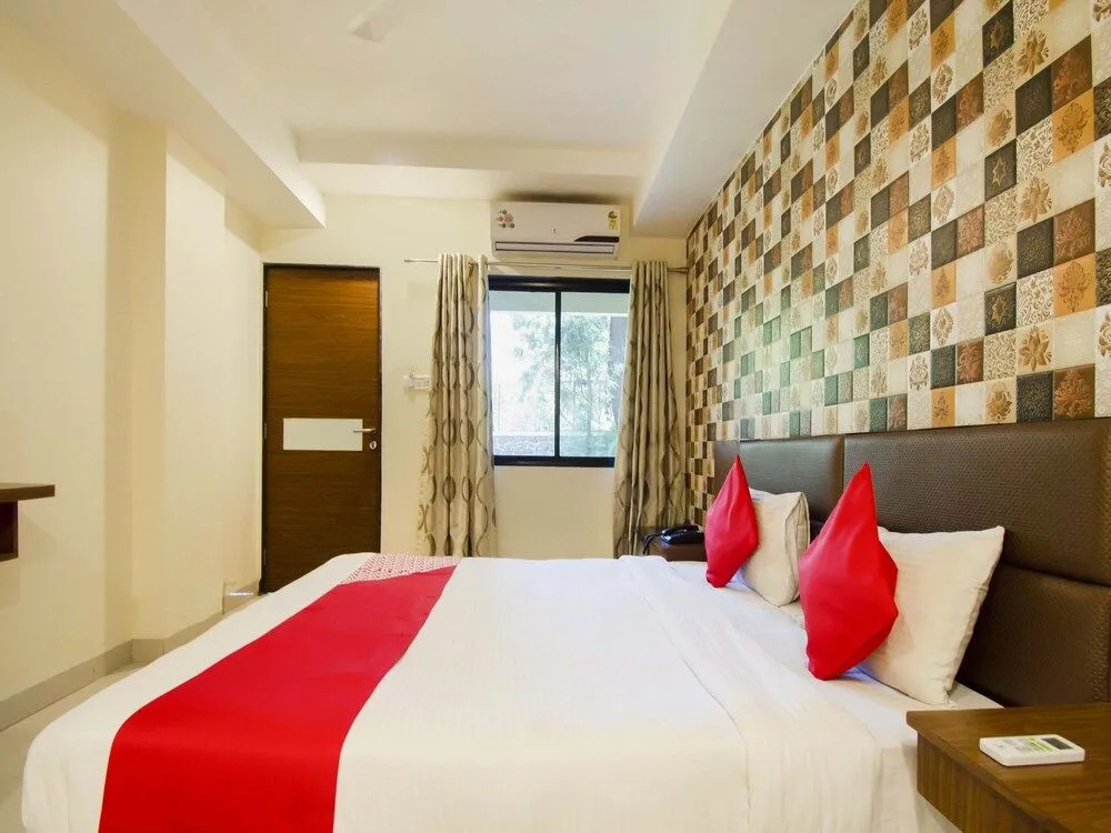 OYO Flagship 36881 Hotel Lion's Den