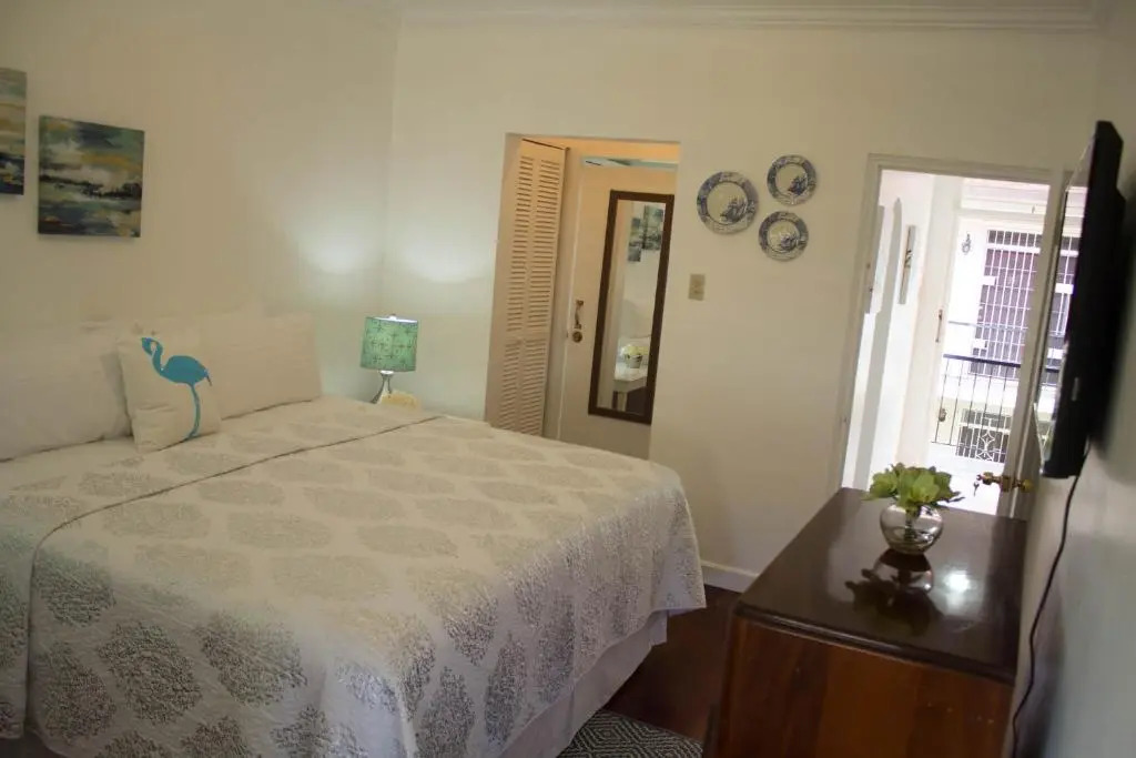 Kingston Luxury Condo Apartment