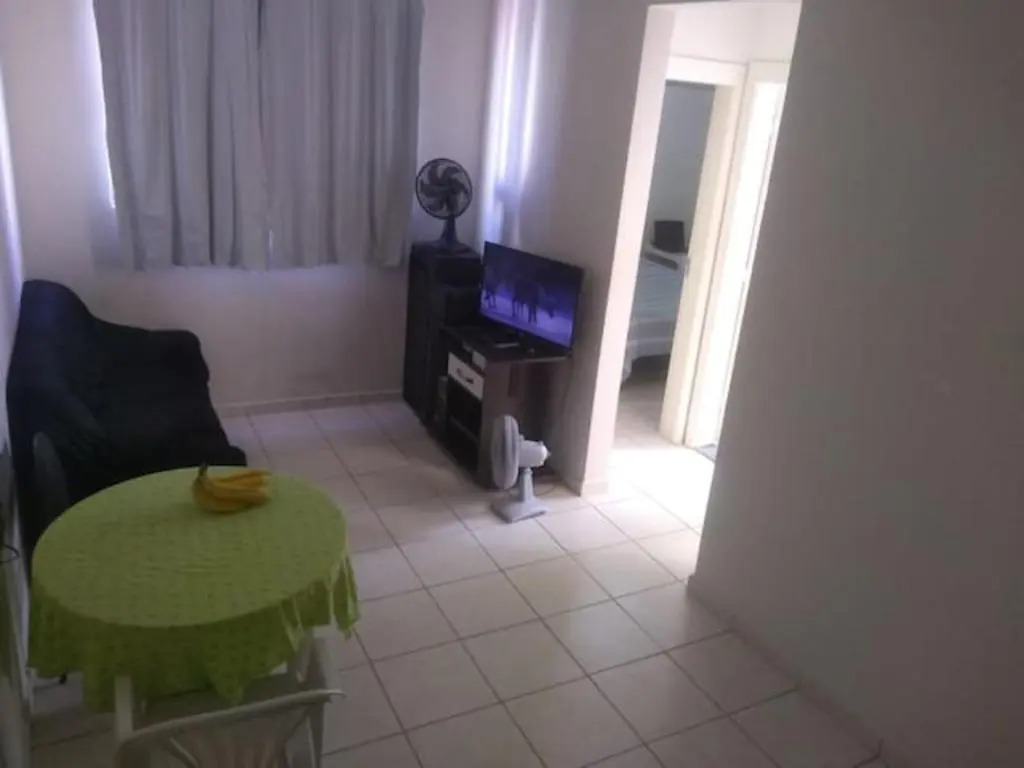 Apt completo-Ar-TV-Portaria 24h-Piscina-Praia