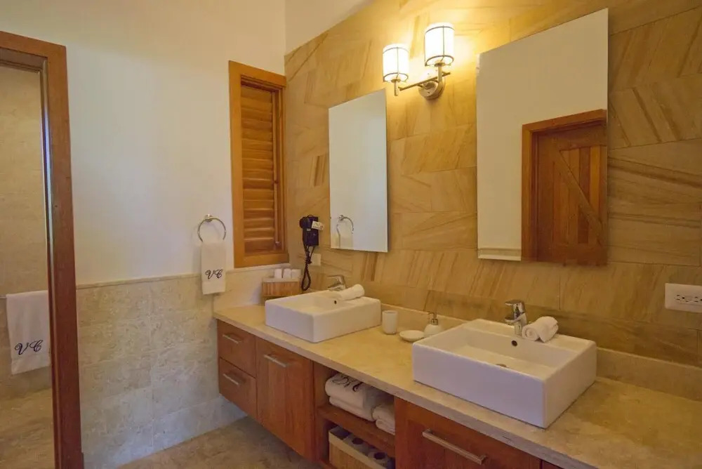 Amazing 4-bedroom Tropical Villa With Private Pool and Golf Course View at Luxury Resort