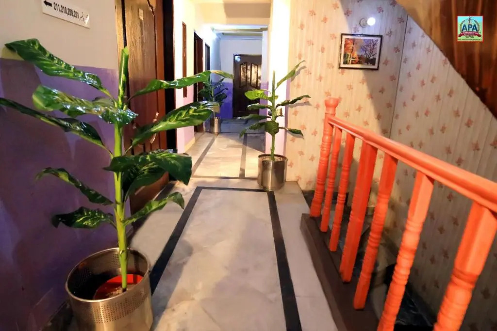 Royal INN Guest House