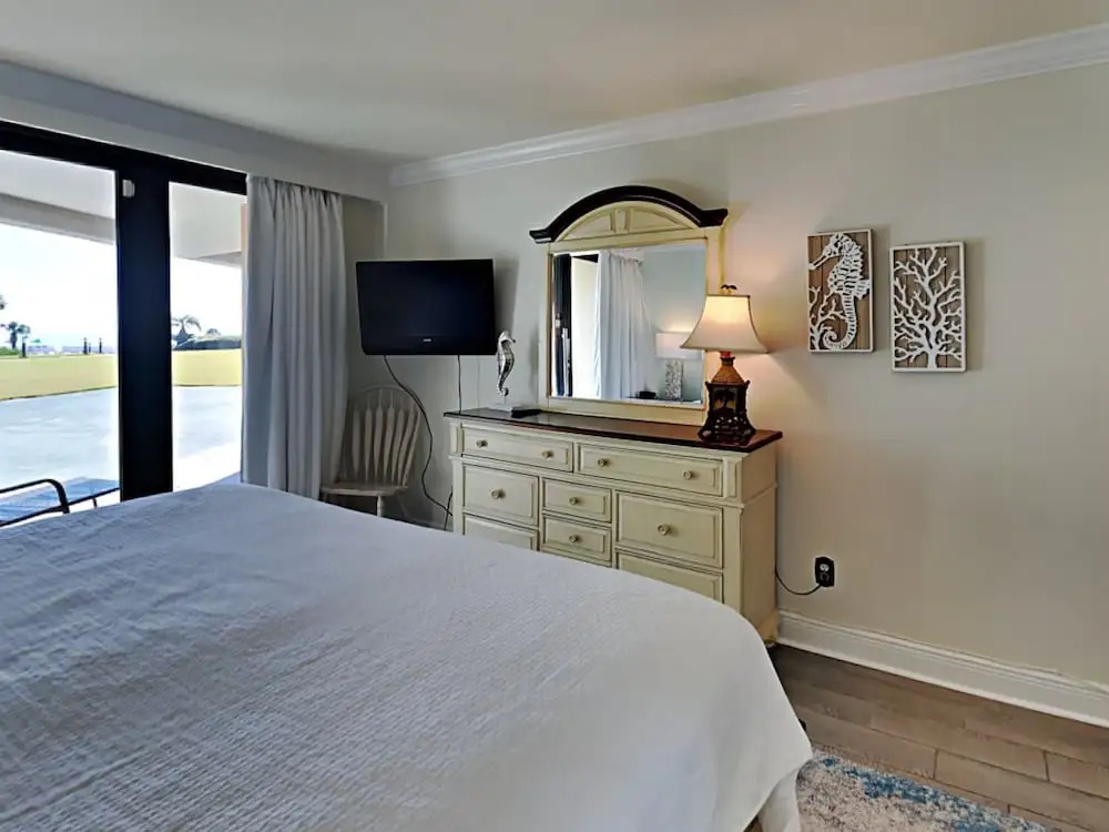 Serenity Cottage by Southern Vacation Rentals