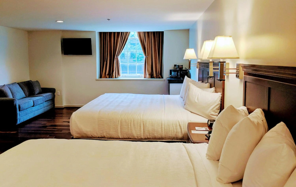 Grand Eastonian Hotel & Suites