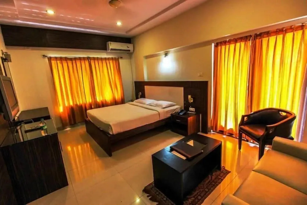 Hotel Vandematharam