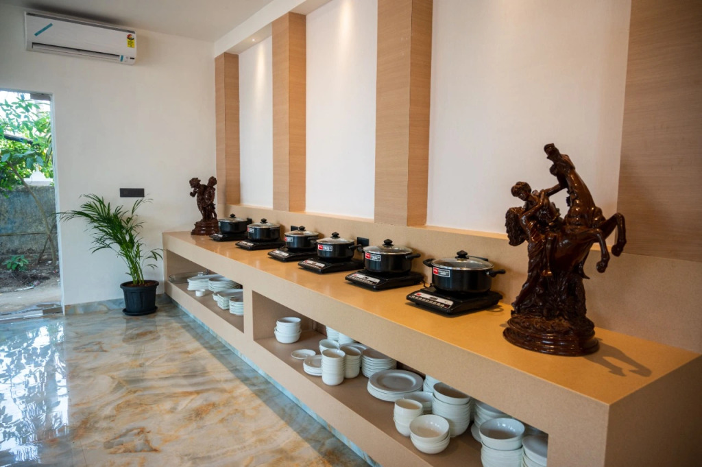 Hotel Meraden Opus , Anjuna Beach Goa