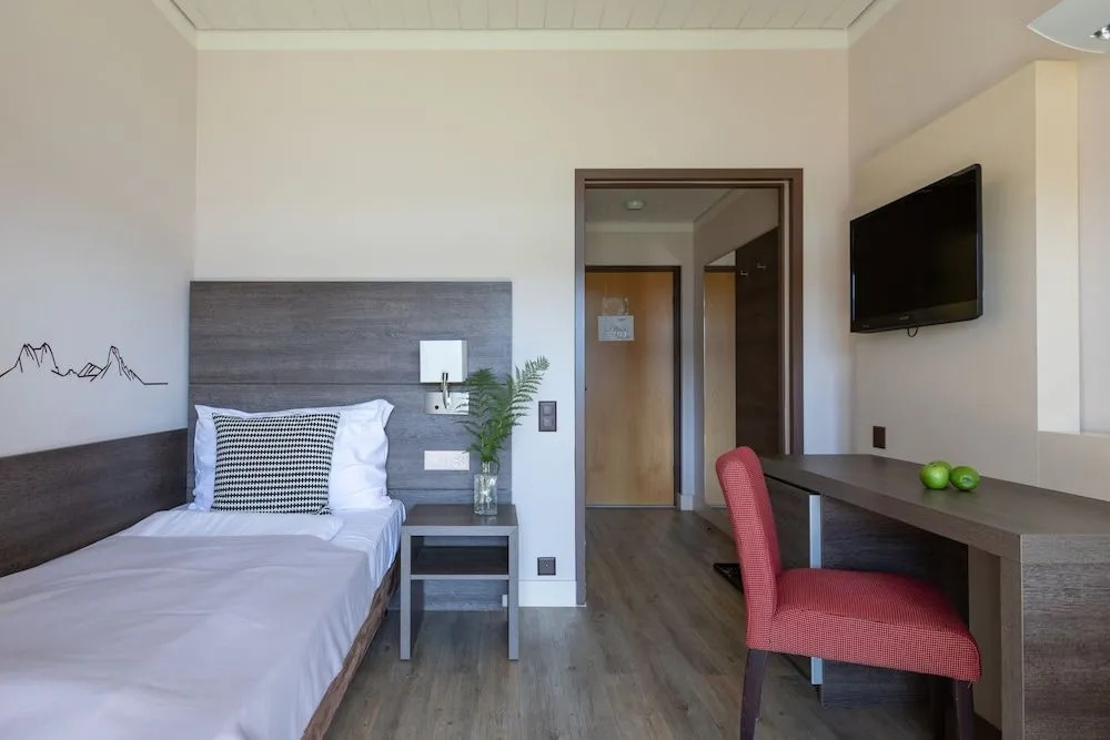 Budget Rooms Gstaad