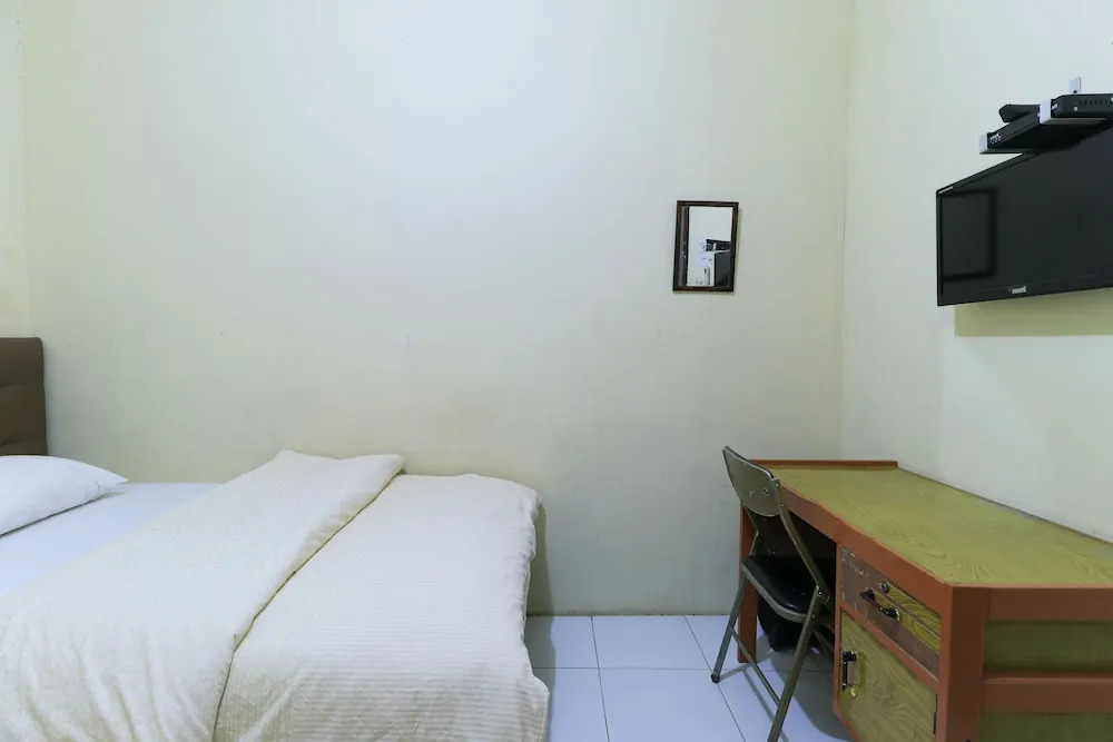 THE Hotel