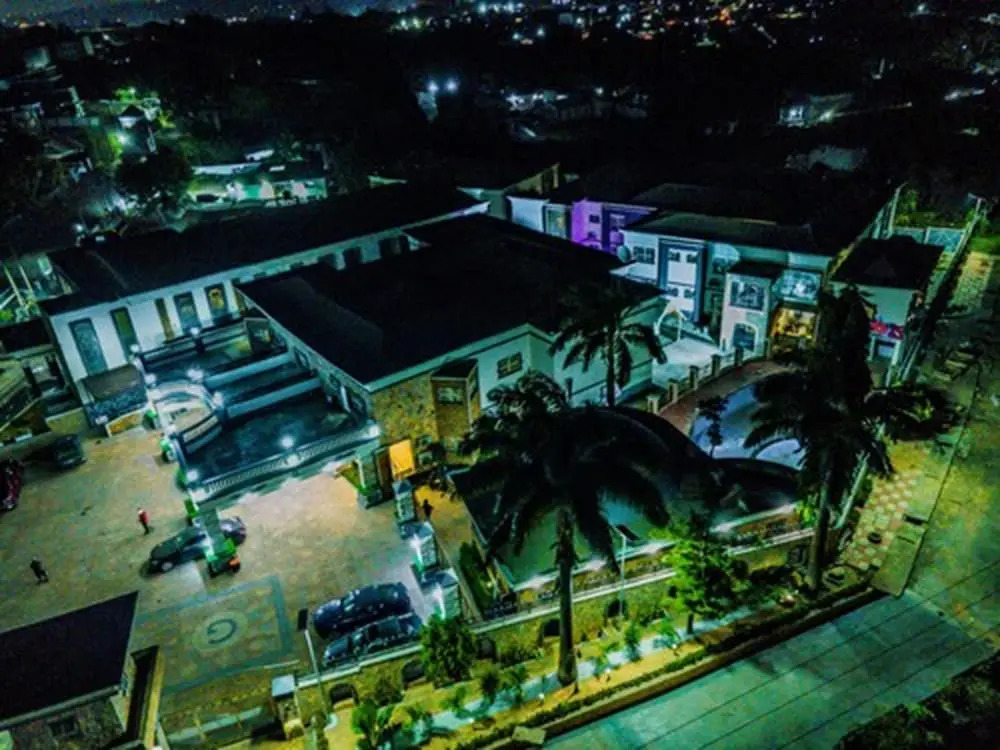 Gallani Suites Hotel