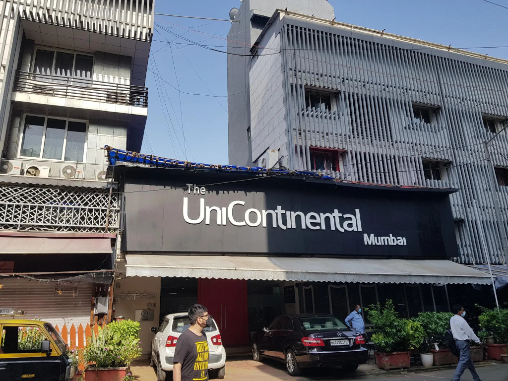 Hotel Singhs International