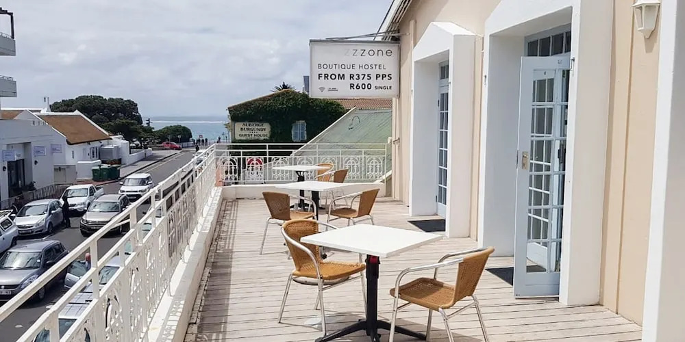 Zzzone Boutique Hostel