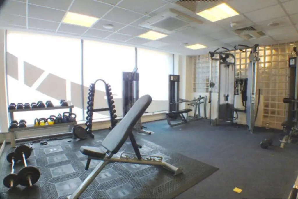 LUXURY APARTMENT, SAUNA, GYM, 24hrs Concierge