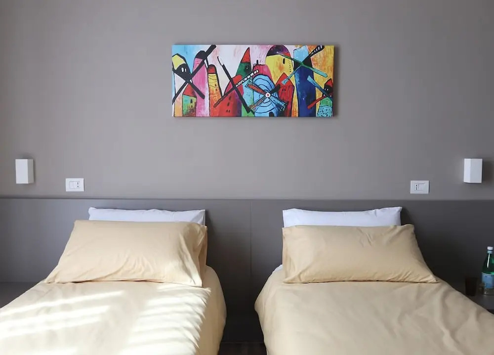 Piazza Italia  -  Rooms  for Rent