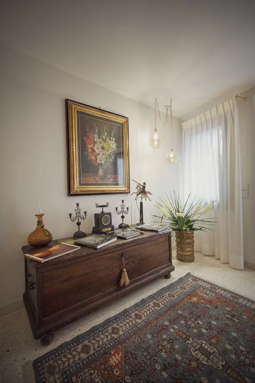 Cinqueteste Luxury Home