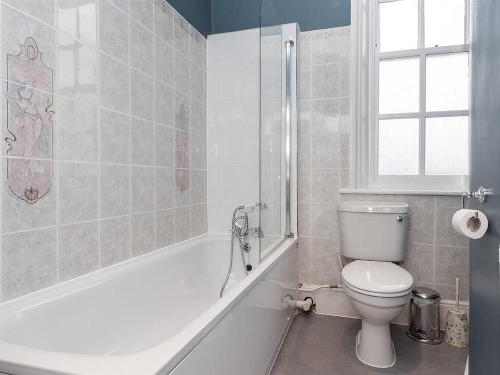 Summerfield Pub & Boutique Rooms