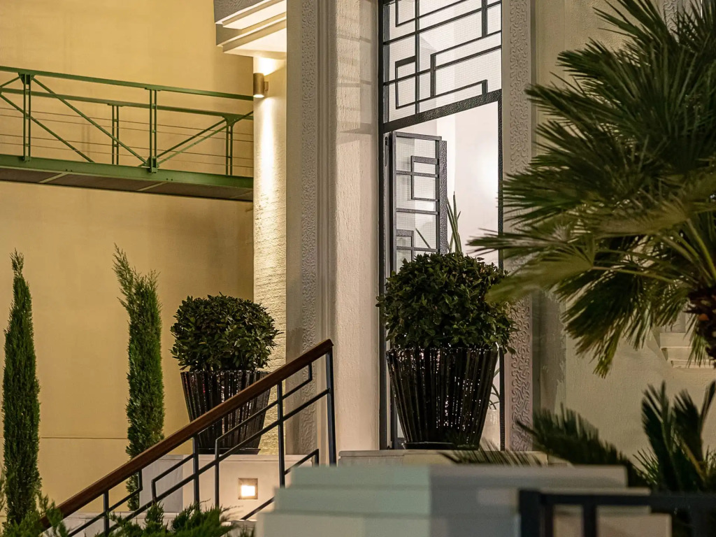 Avra City Boutique Hotel