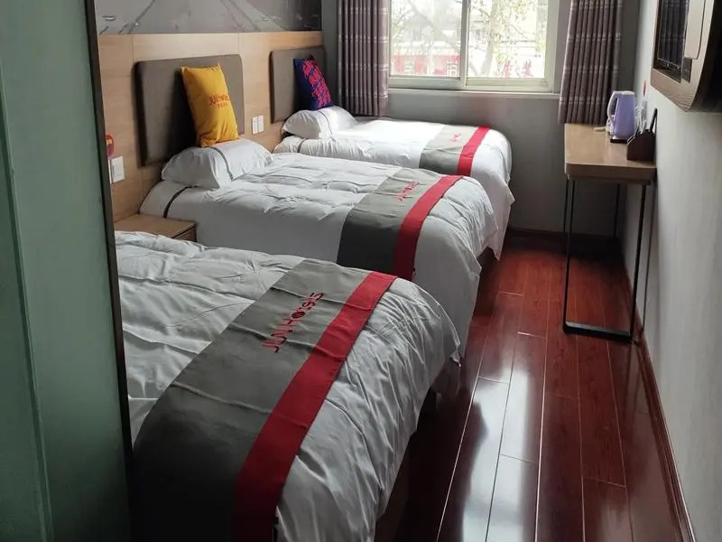 Jun Hotel Shandong Zaozhuang Yicheng Chengshui Road