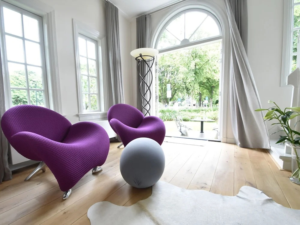 Stately Villa in Bergen near the Forest