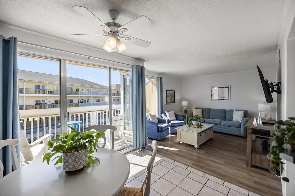 Sandpiper Cove 2044