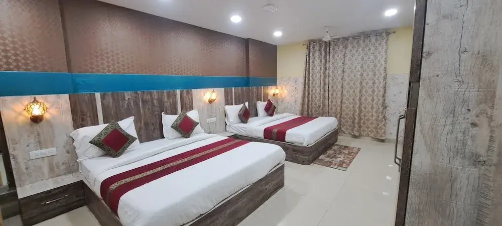Hotel R S RESIDENCY