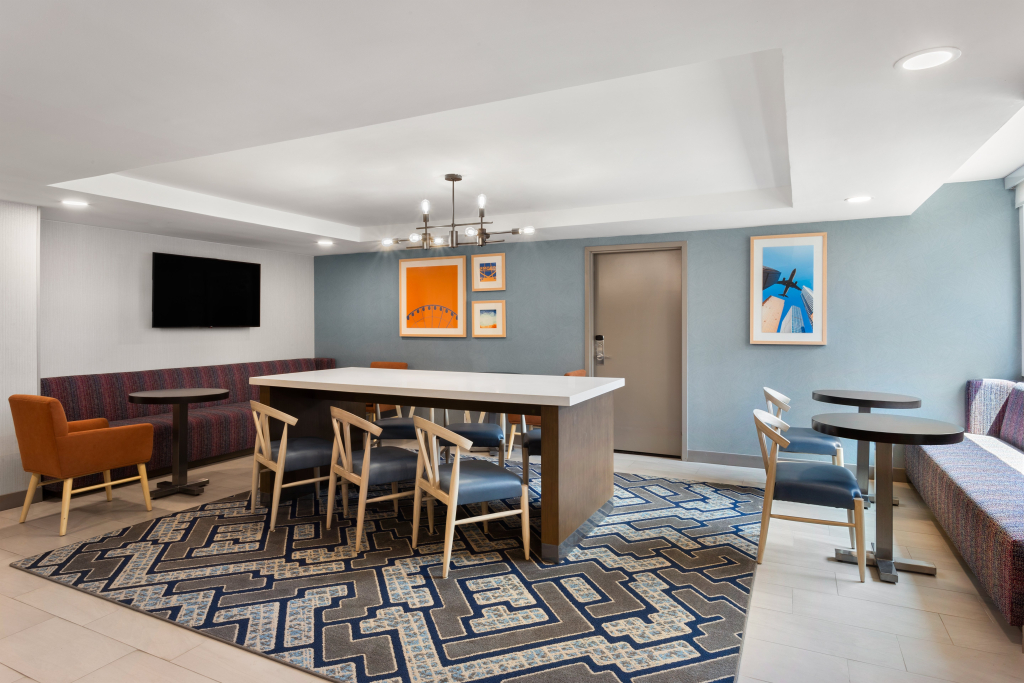 Holiday Inn Express Atlanta Airport - North by IHG