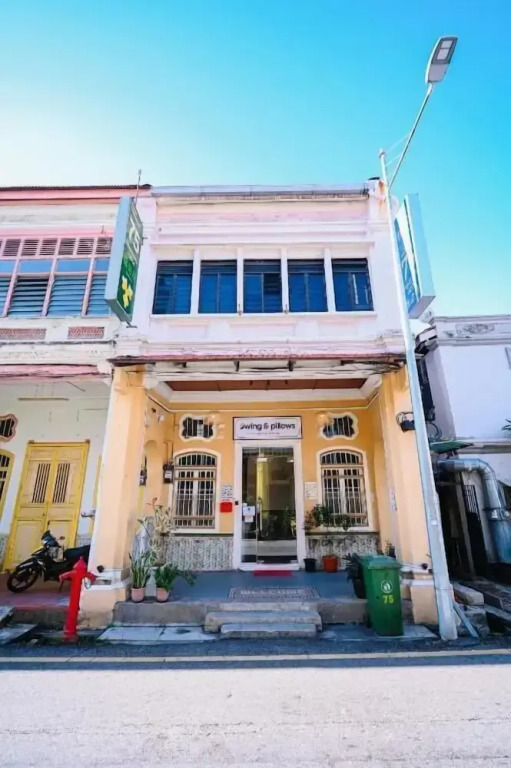 Swing & Pillows - 75 Chulia St, Georgetown Penang