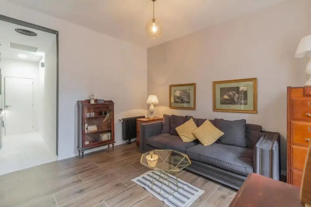 Bright & Compact One Bed Apartment in Malasaña