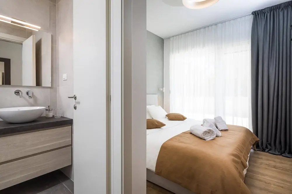 Luxury Villa Juliet with Heated Pool