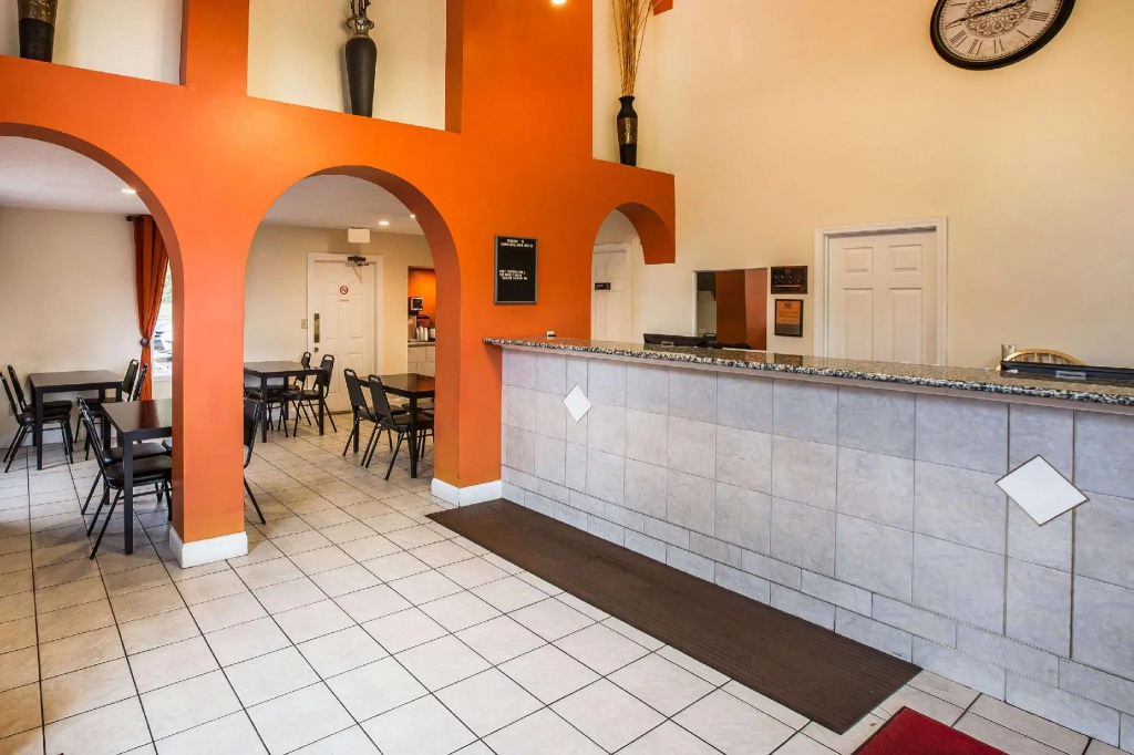 Rodeway Inn & Suites Carrollton