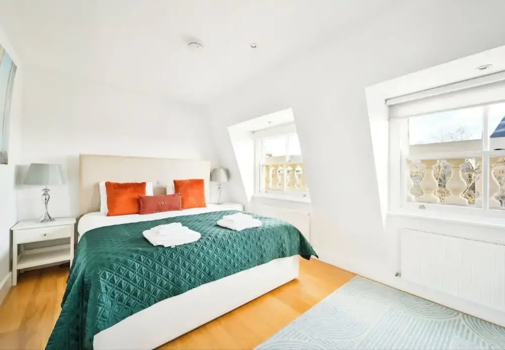 Luxury 3-bed Kensington Apartment - Sleeps 6