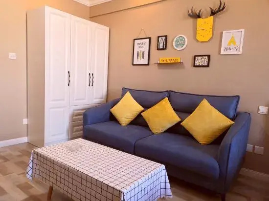 Fashion Express Short-term Rental Apartment (Zhuanghe Xintiandi Huafu Branch)